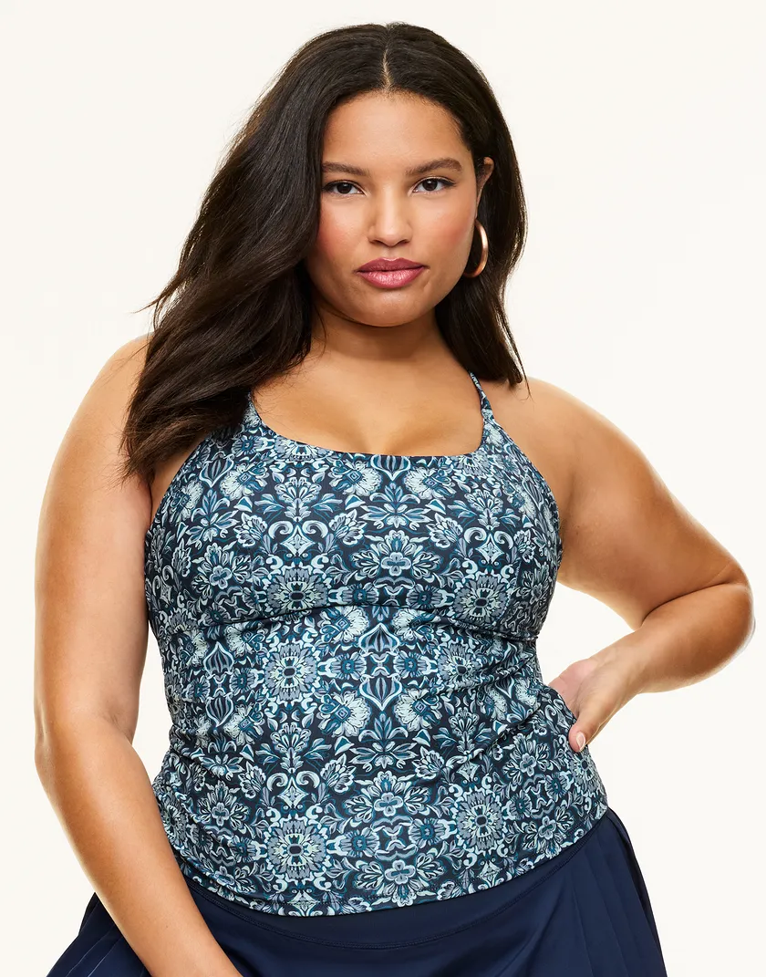 Jaden Geo Blue Plus Contour activewear bundle Model 2