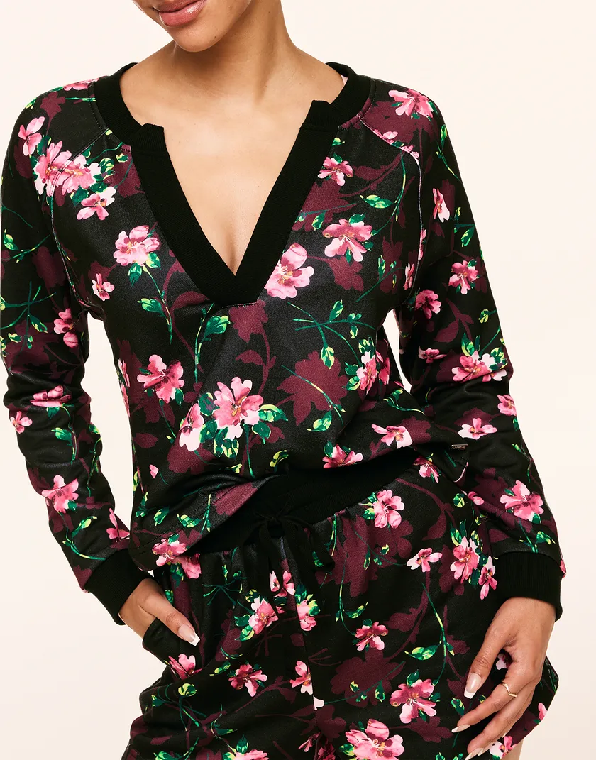 Lesley Floral Black lounge bundle Model 4
