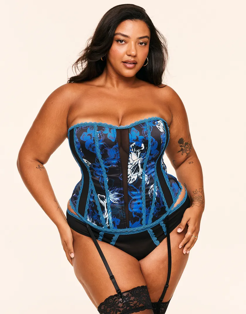 Serene Floral Black 2 Plus corset bundle Model 2