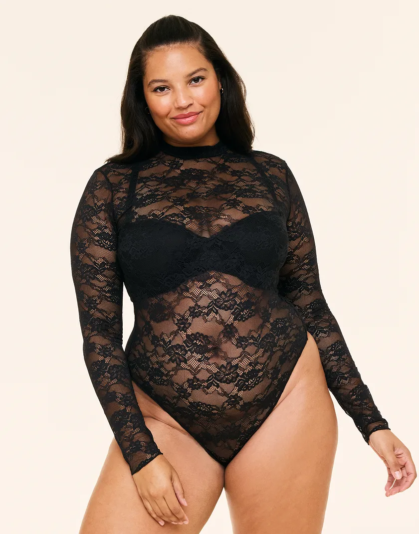 Meredith Black Plus lounge bundle Model 2