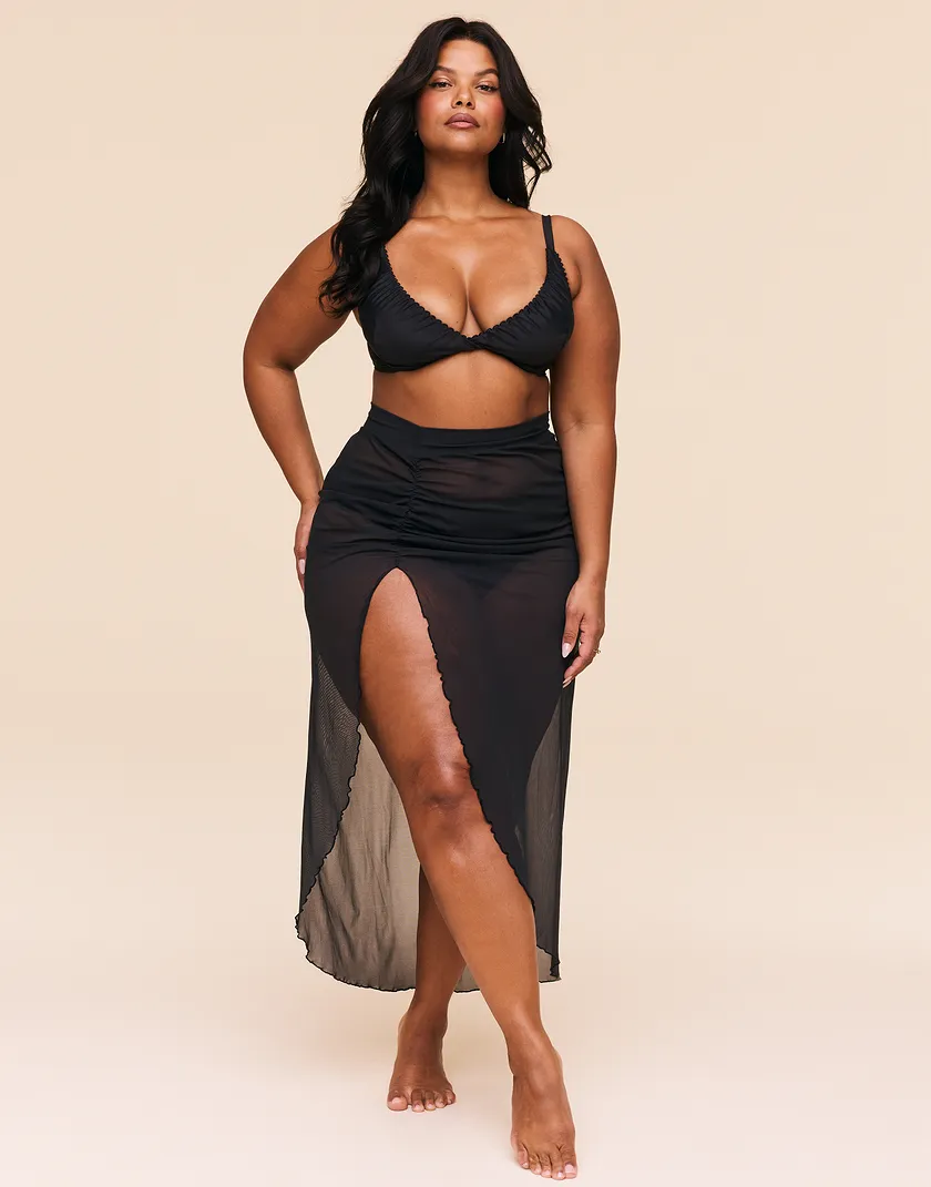 Nirina Black Plus swimwear bundle Model 2