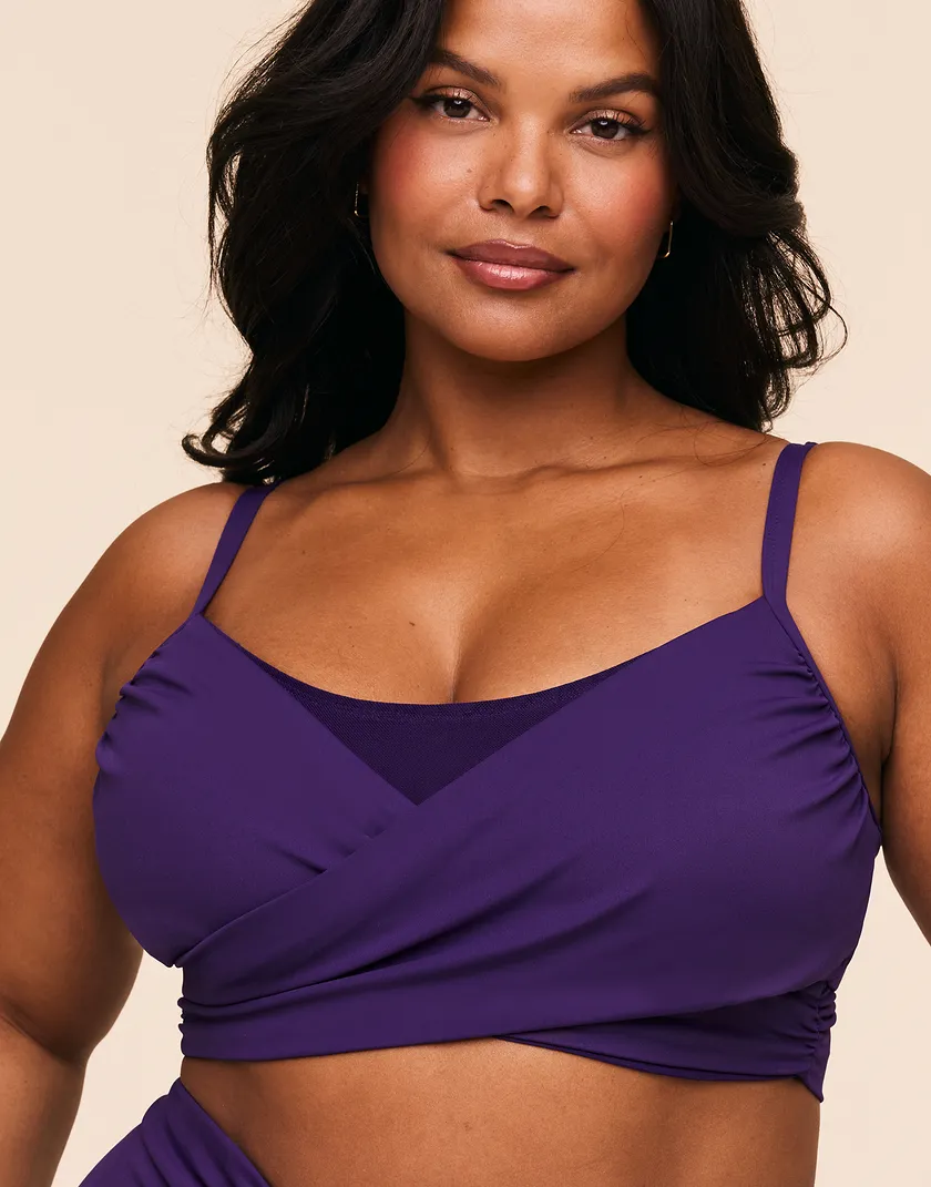 Nebula Ruched Sports Bra Dark Purple Plus Contour activewear bundle Model 2