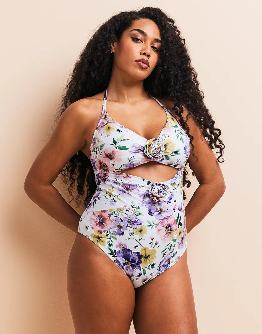 Zola Floral White Plus Contour swimwear bundle Model 2