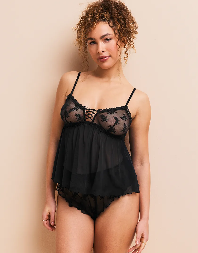 Seraphina Black lingerie bundle Model 1
