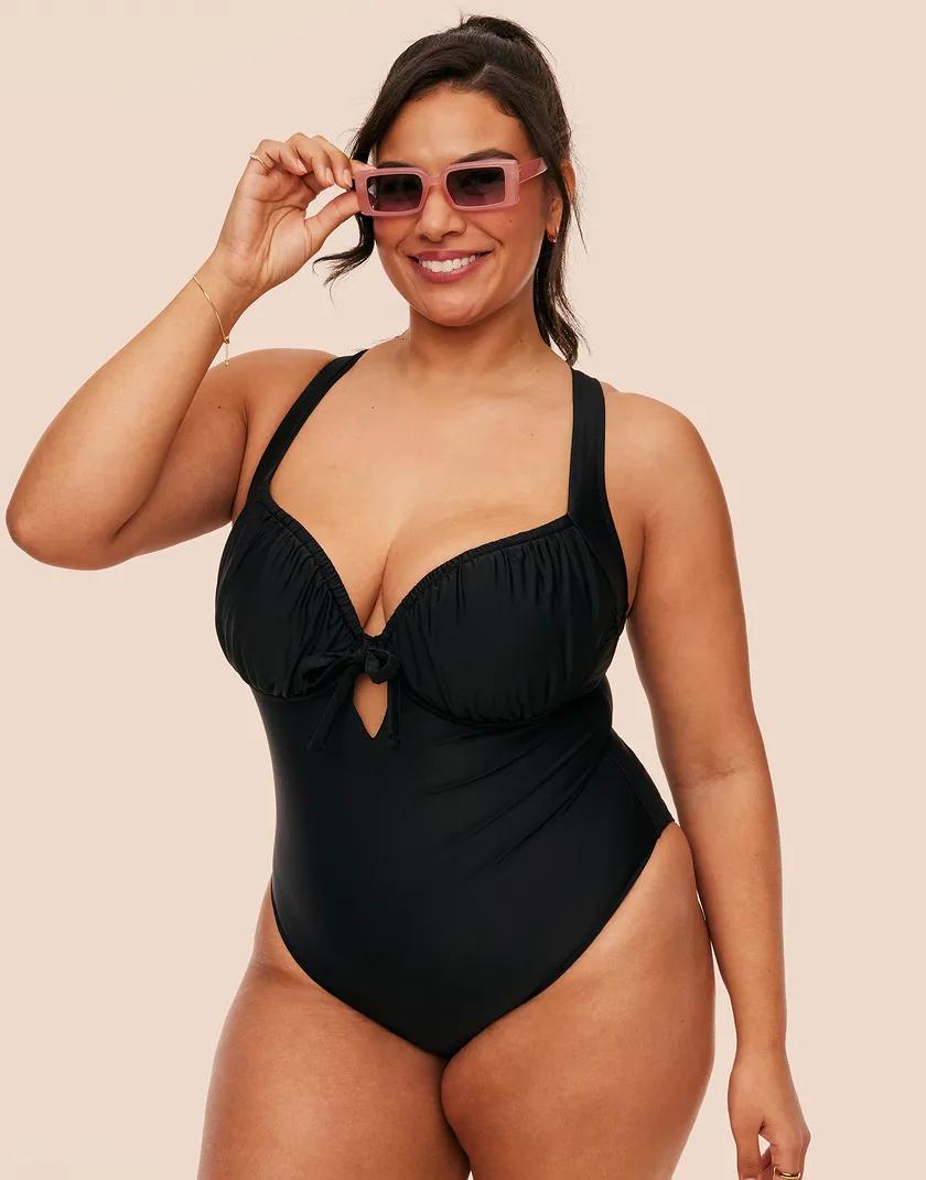 Annabee Black Plus Unlined swimwear bundle Model 1