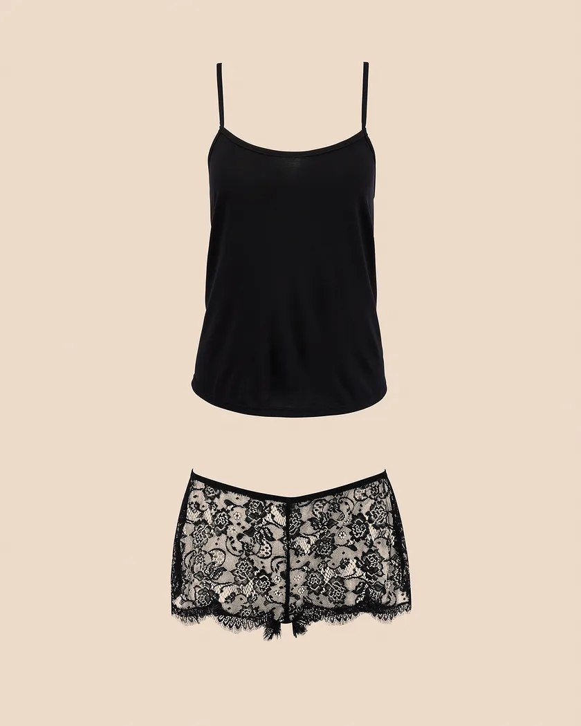 Reign Black lingerie bundle Still 3