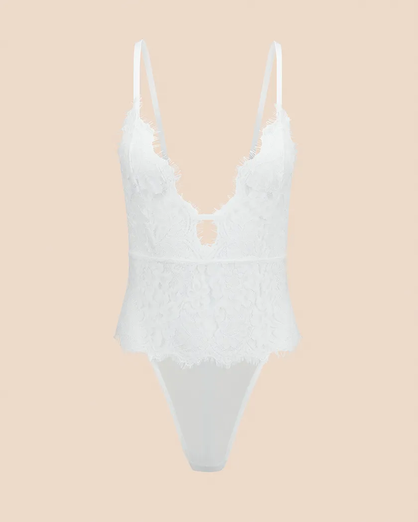 Anushka B1 White Unlined lingerie bundle Still 2